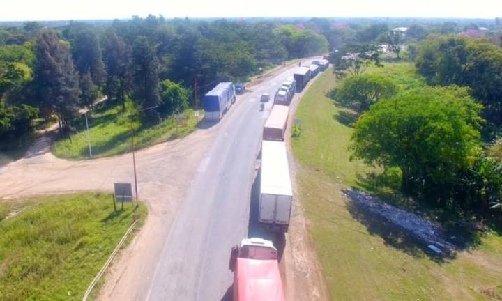 Intervención local garantiza el estado de las banquinas para detención de los camiones internacionales
