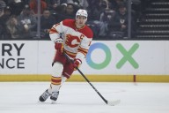 Flames sign captain Mikael Backlund to two-year contract extension – Winnipeg Free Press