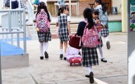 SAT aclara cómo deducir de impuestos gastos este regreso a clases 2025