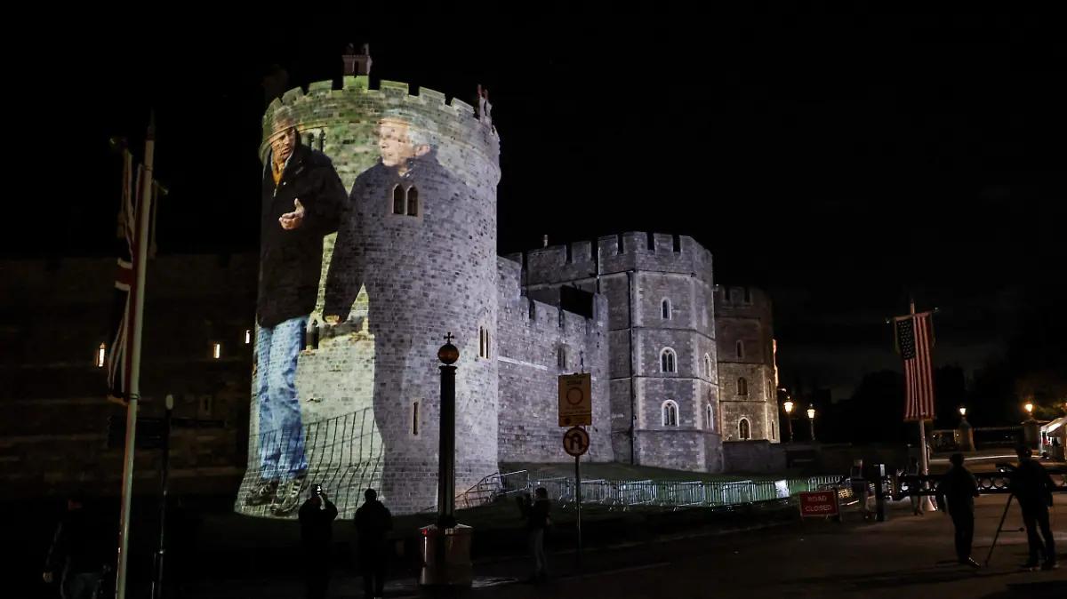Grupo anti-Trump proyecta sobre el castillo de Windsor fotos relacionadas al caso Epstein