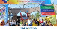 Los jóvenes sanjuaninos que confeccionan sus propios disfraces con elementos reciclados para divertir a los chicos