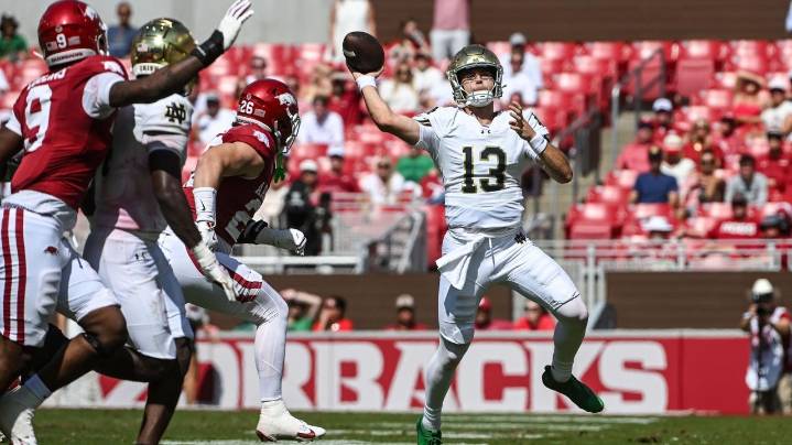 CJ Carr matches freshman record with 4 TD throws as No. 22 Notre Dame routs Arkansas 56