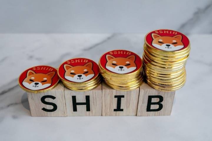Shiba Inu sube 4 % y traders anticipan fuerte impulso por ecosistema