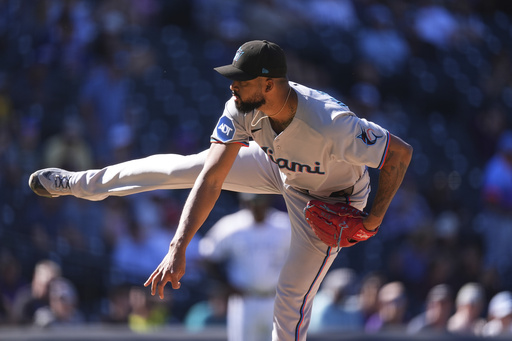 Liam Hicks impulsa 4 y Marlins vencen 9-7 a Rockies, barridos en 3 juegos