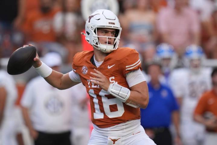 Texas' Sarkisian dismisses question about QB Arch Manning possibly having throwing issues