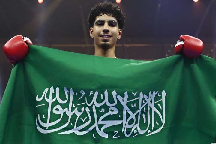 Where Is Mohammed Alakel From? His Nationality and Ethnicity Explained Discover where Mohammed Alakel is from, his nationality, and ethnicity. Learn more about the rising Saudi Arabian boxing star! Bi