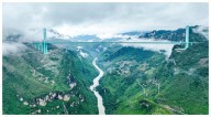 China inaugura el puente más alto del mundo: el Gran Cañón de Huajiang