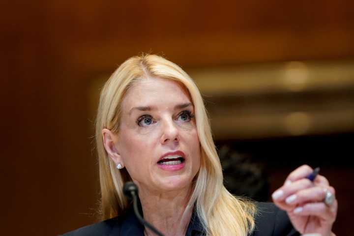'Caught on camera': Senator says 'Pam Bondi knew' about reported 'brazen' bribery scheme