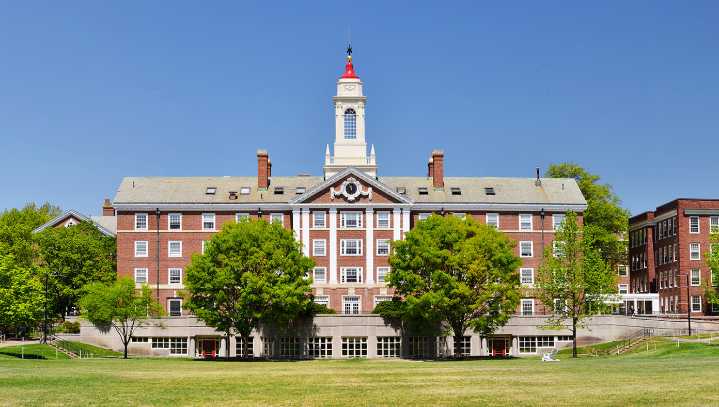 Harvard Teaches Incoming Students Valuable Life Lesson That People Can Never Change