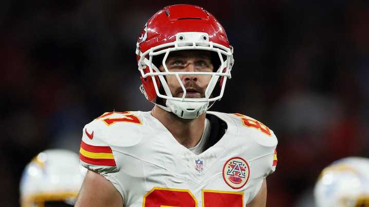 What time if the Chiefs game on Sunday?