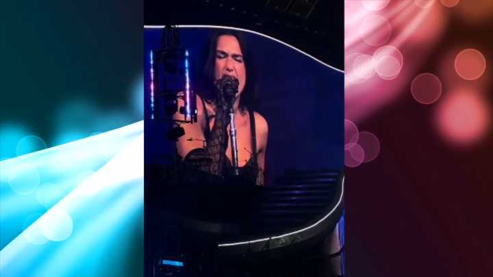 Dua Lipa pays tribute to Gloria Estefan at Miami concert
