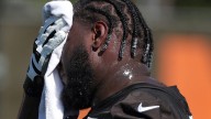 Browns starting offensive tackle leaves game vs Packers
