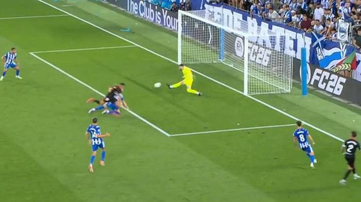Mira el primer gol de Alexis Sánchez para Sevilla en el fútbol español Fue ante Alavés.