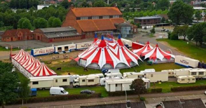 Una acróbata española muere tras caer de un trapecio en plena actuación