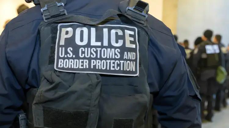 Autoridades decomisan droga oculta en hielera en frontera de Texas