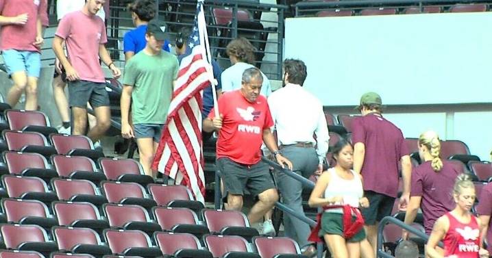 Many honor and remember 9/11 victims with stair climb event at SIU