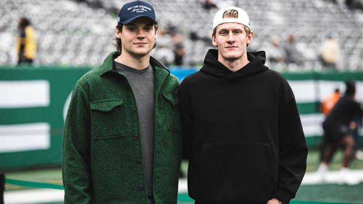 Rangers Rempe, Edstrom show up to support Jets at NFL opener