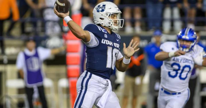 Bryson Barnes accounts for 5 TDs, Utah State beats Air Force 49