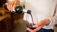 Un estudio sobre vitivinicultura y género reveló que solo 3 de 10 trabajadores de bodegas son mujeres