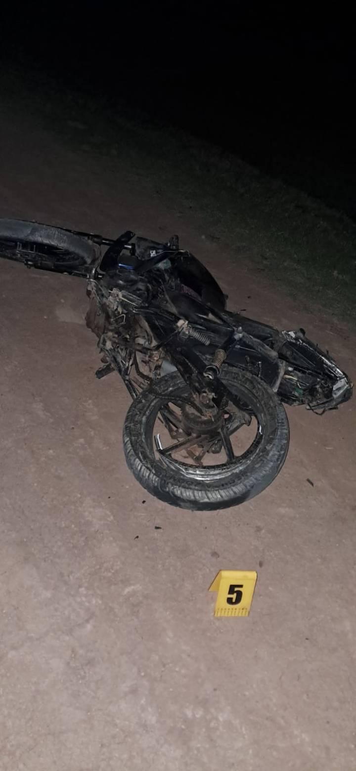 Una mujer murió en el choque de una moto y una camioneta en San Martín