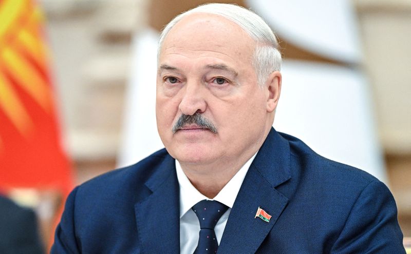 Lukashenko tells Trump envoy that he could release prisoners