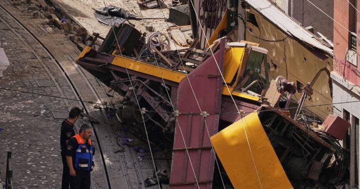 College of Charleston professor dies in crash in Portugal
