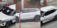 ‘Infiel, te odio’: carro en Bogotá lleno de mensajes de infidelidad y códigos QR se hace viral en TikTok