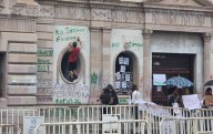 Detienen a dos por vandalizar presidencia municipal