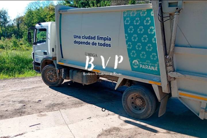 Accidente laboral en Paraná: trabajador sufrió grave lesión en un camión recolector
