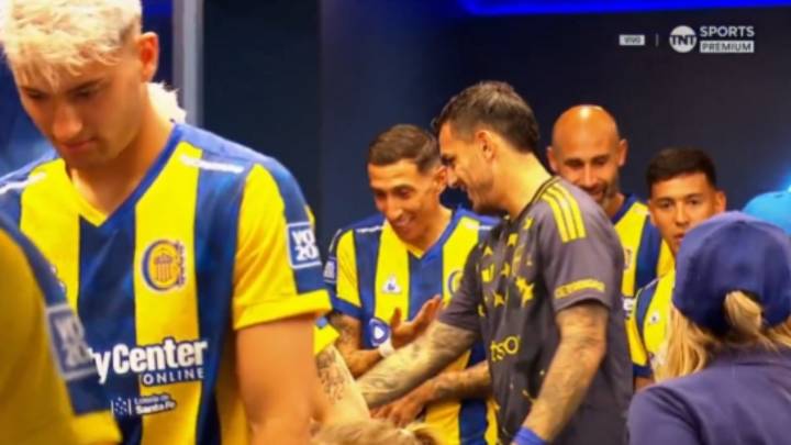 El emotivo abrazo entre Di María y Paredes antes de Rosario Central vs. Boca