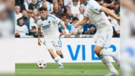 Rodrigo Huescas celebra su cumpleaños debutando en Champions y dando asistencia