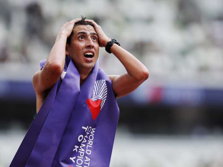 Caio Bonfim y una marcha de locos: perdió su anillo de boda y cruzó la meta sin darse cuenta que era campeón del mundo