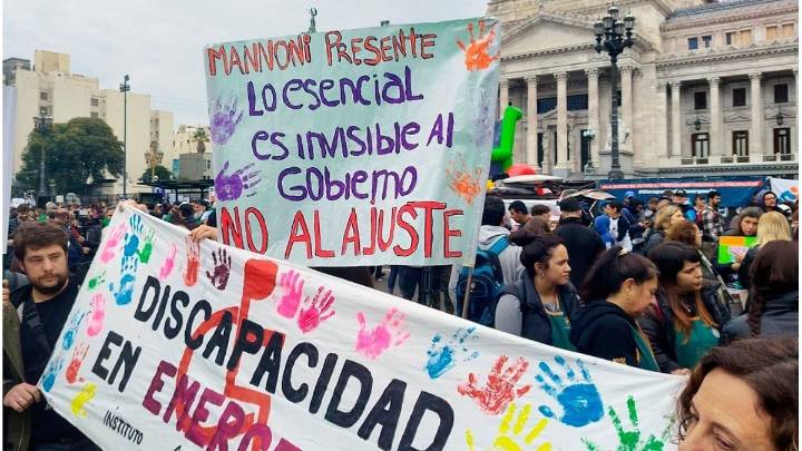 Emergencia en Discapacidad: el Poder Ejecutivo promulgó la ley pero pidió al Congreso asignar fondos