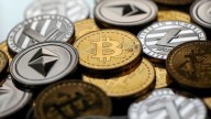 Ante la escasez de divisas, Venezuela busca la adopción de criptomonedas para dinamizar su economía #5Sep