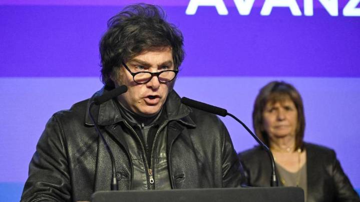 Tras el duro revés en PBA, Milei buscará retomar el vínculo con los gobernadores y analiza darle más poder a Santiago Caputo para la campaña de octubre