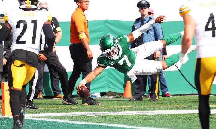 Jets offense's 394-yard Week 1 the start of a quest for perfection