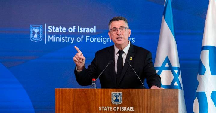 Israel ve en las medidas de Sánchez un intento de tapar la corrupción y adopta sanciones contra Díaz y Rego