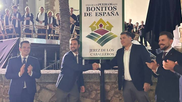 Jerez de los Caballeros vive una noche especial con su proclamación como uno de Los Pueblos Más Bonitos de España
