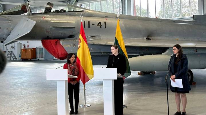 Lituania plantea a Robles que cazas españoles en el flanco Este derriben drones rusos
