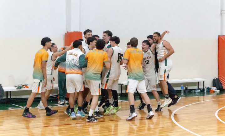 Básquet: victoria agónica de la UNLaM en el Prefederal