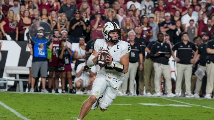 Vanderbilt knocks out Sellers, upsets No. 11 South Carolina to snap 16