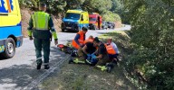Muere una mujer al desmayarse y caer por un terraplén en A Veiga