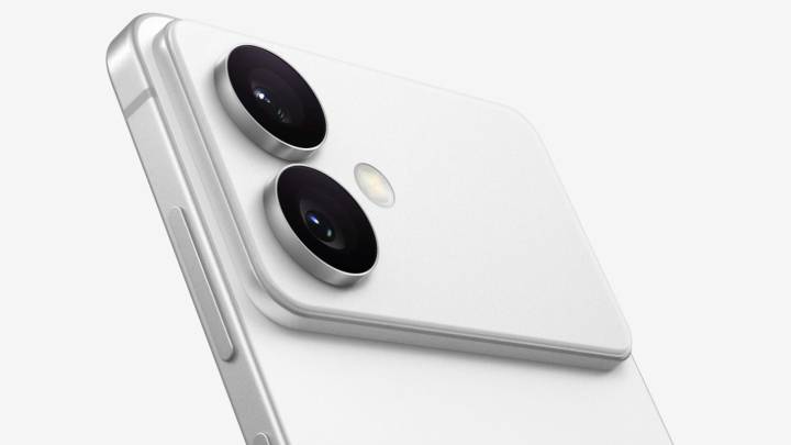 Galaxy S26 Edge Renders Are Here, With The Prominent Rear Bump Clearly Resembling An iPhone 17 Pro, Front Side Unchanged