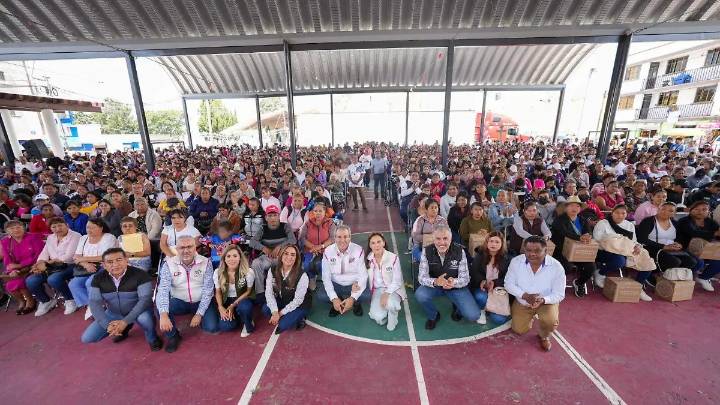 Entregan despensas y sillas de ruedas en San Sebastián de Aparicio, Canoa y La Resurrección