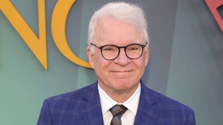 Steve Martin catches COVID, cancels shows