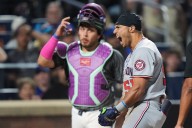Costly errors in the outfield put Mets’ playoff push in jeopardy