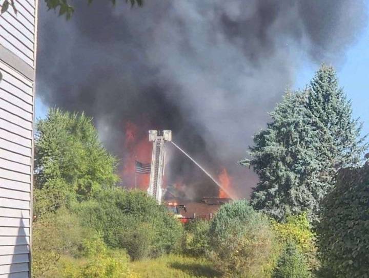 Confirman un muerto y 9 heridos por tiroteo en iglesia de Michigan
