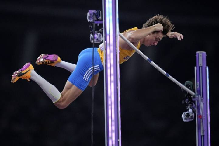 Higher and higher! The man called Mondo breaks pole vault world record for the 14th time