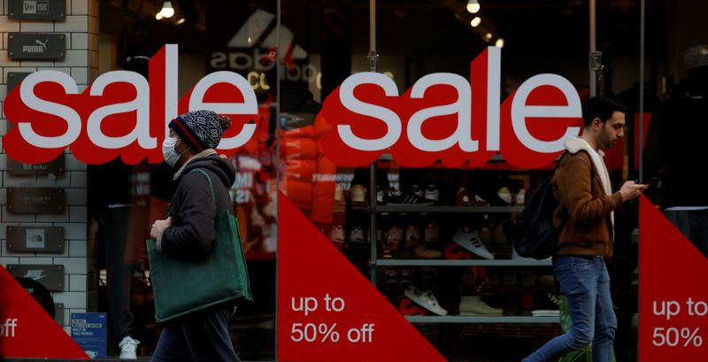 UK retail sales rise by 0.5% in August, ONS says
