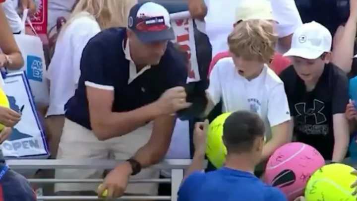 El millonario polaco que le robó la gorra de un tenista a un niño en el US Open pide disculpas